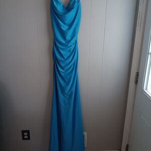 B. Darlin Stretchy Satin Elegant Blue Evening/Prom Gown Size 7/8